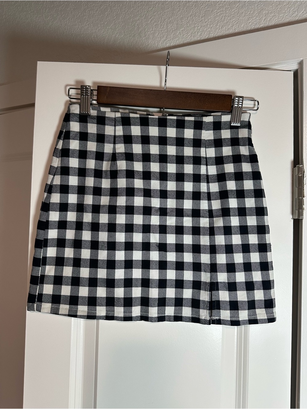 Forever 21 Black and White Gingham Mini Skirt
